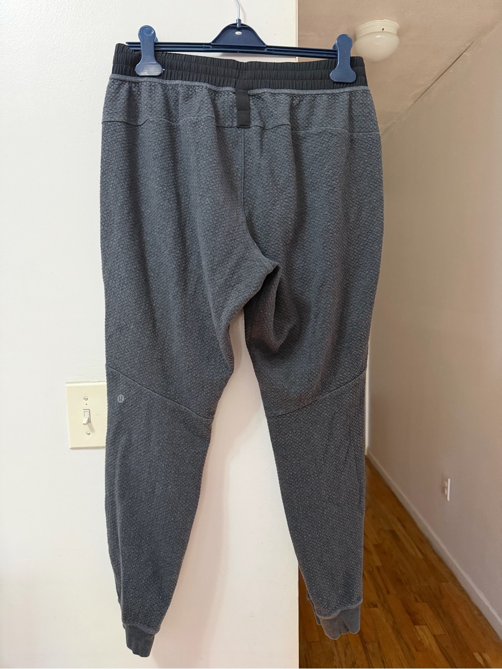 lululemon athletica Men's Charcoal Gray Textured Joggers